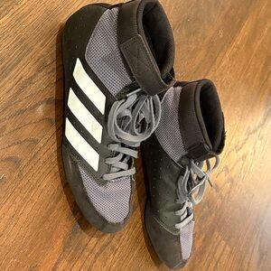 Adidas Black and Gray Wrestling Shoes Men’s 7 1/2